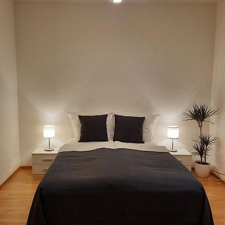 Apartment Prague-2 Rooms Free Parking Esterno foto