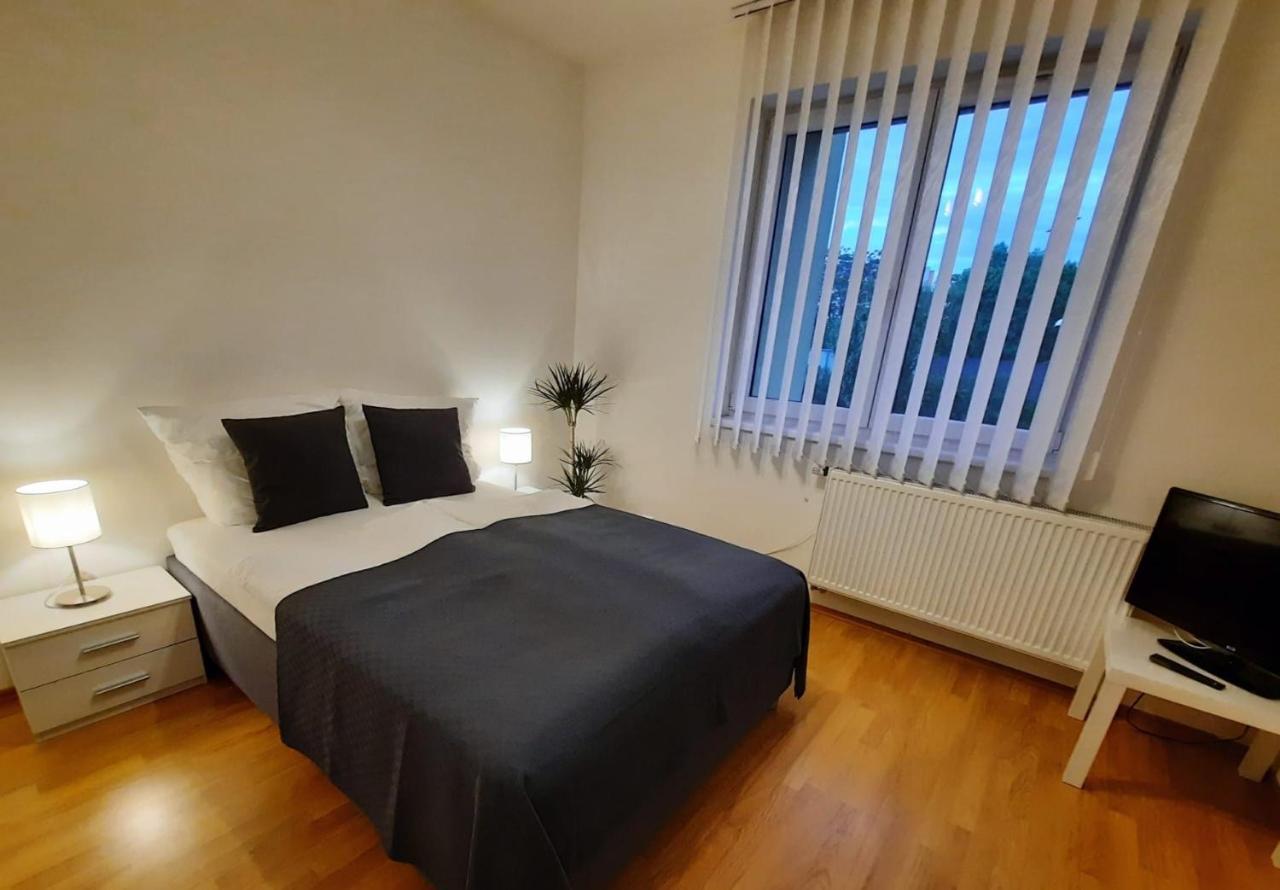 Apartment Prague-2 Rooms Free Parking Esterno foto