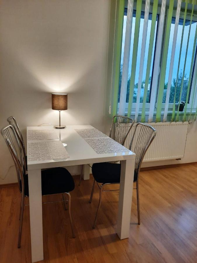 Apartment Prague-2 Rooms Free Parking Esterno foto